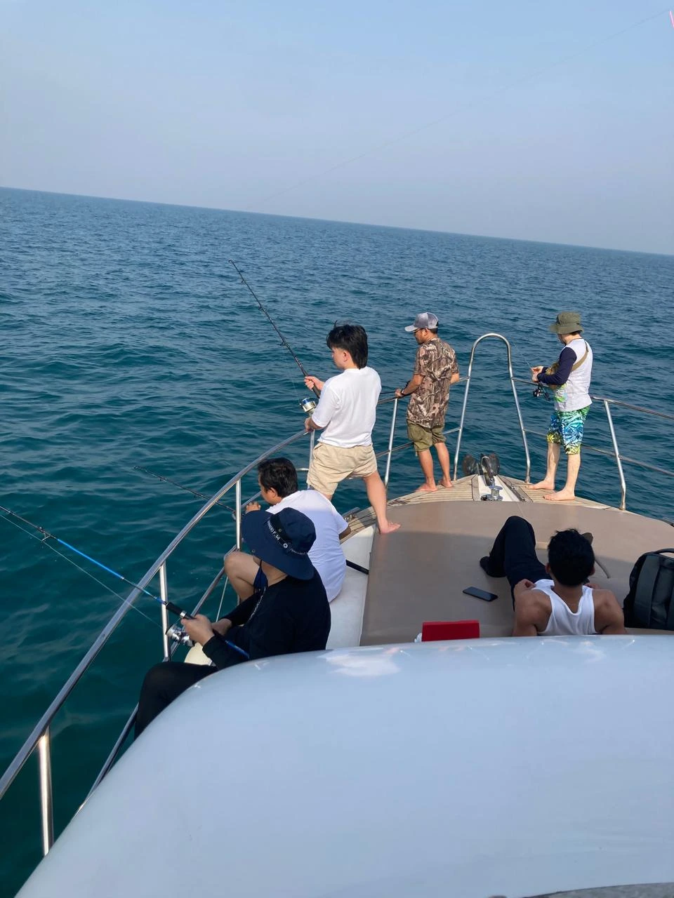 Fishing trip Dubai – Catching barracuda